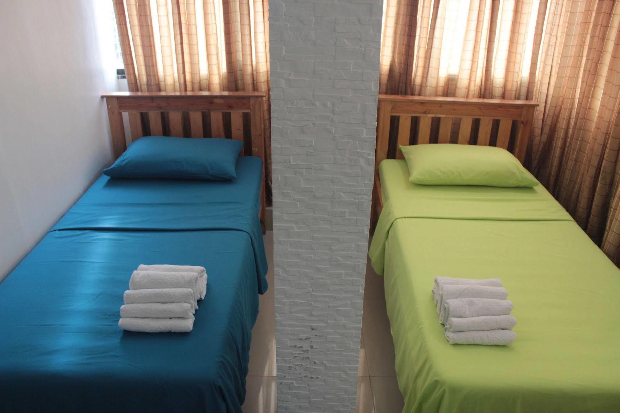 Yuj Inn - Quezon City Zewnętrze zdjęcie