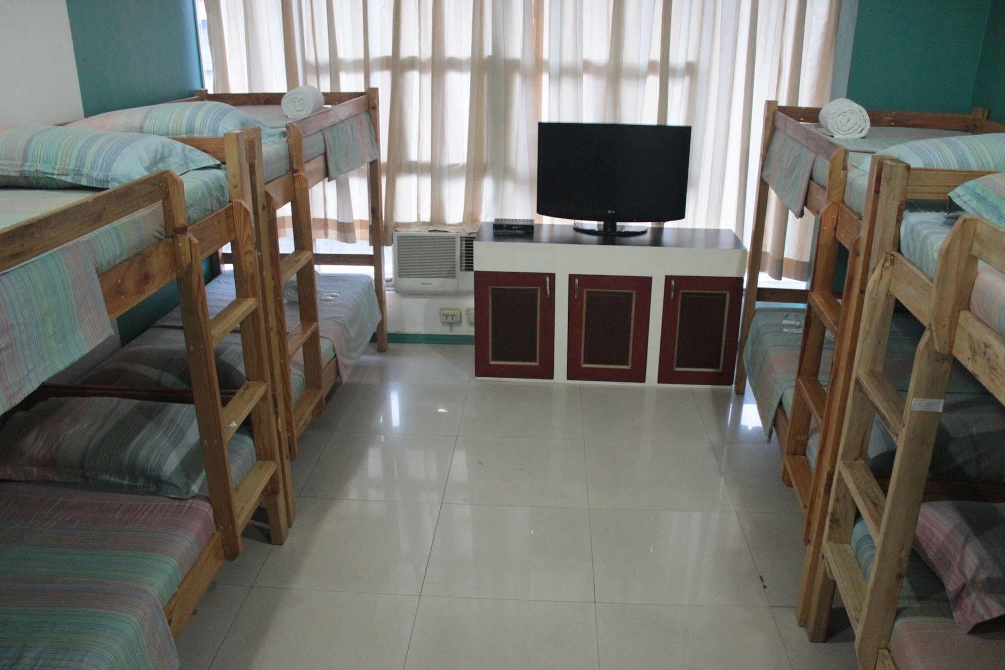 Yuj Inn - Quezon City Zewnętrze zdjęcie