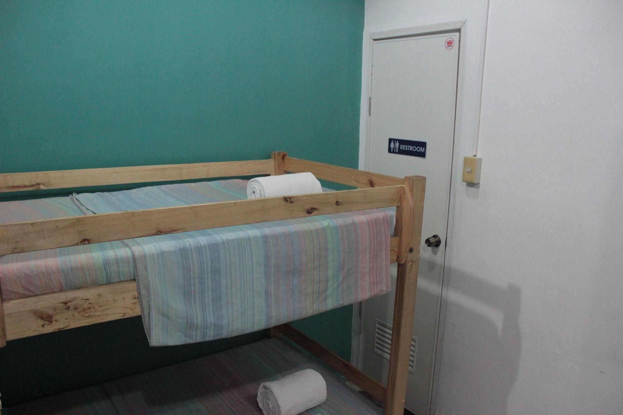 Yuj Inn - Quezon City Zewnętrze zdjęcie