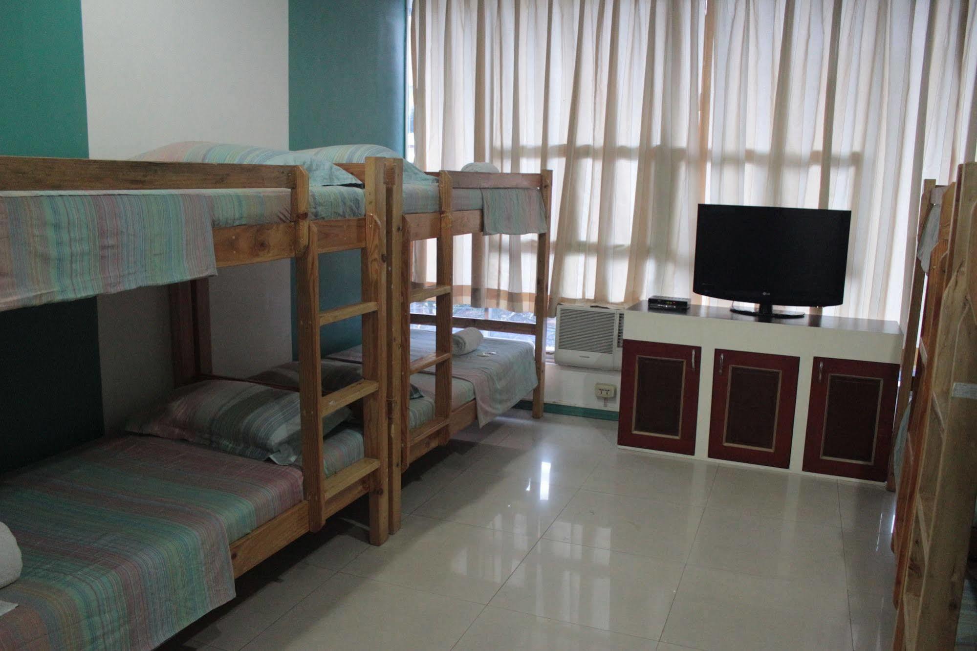 Yuj Inn - Quezon City Zewnętrze zdjęcie