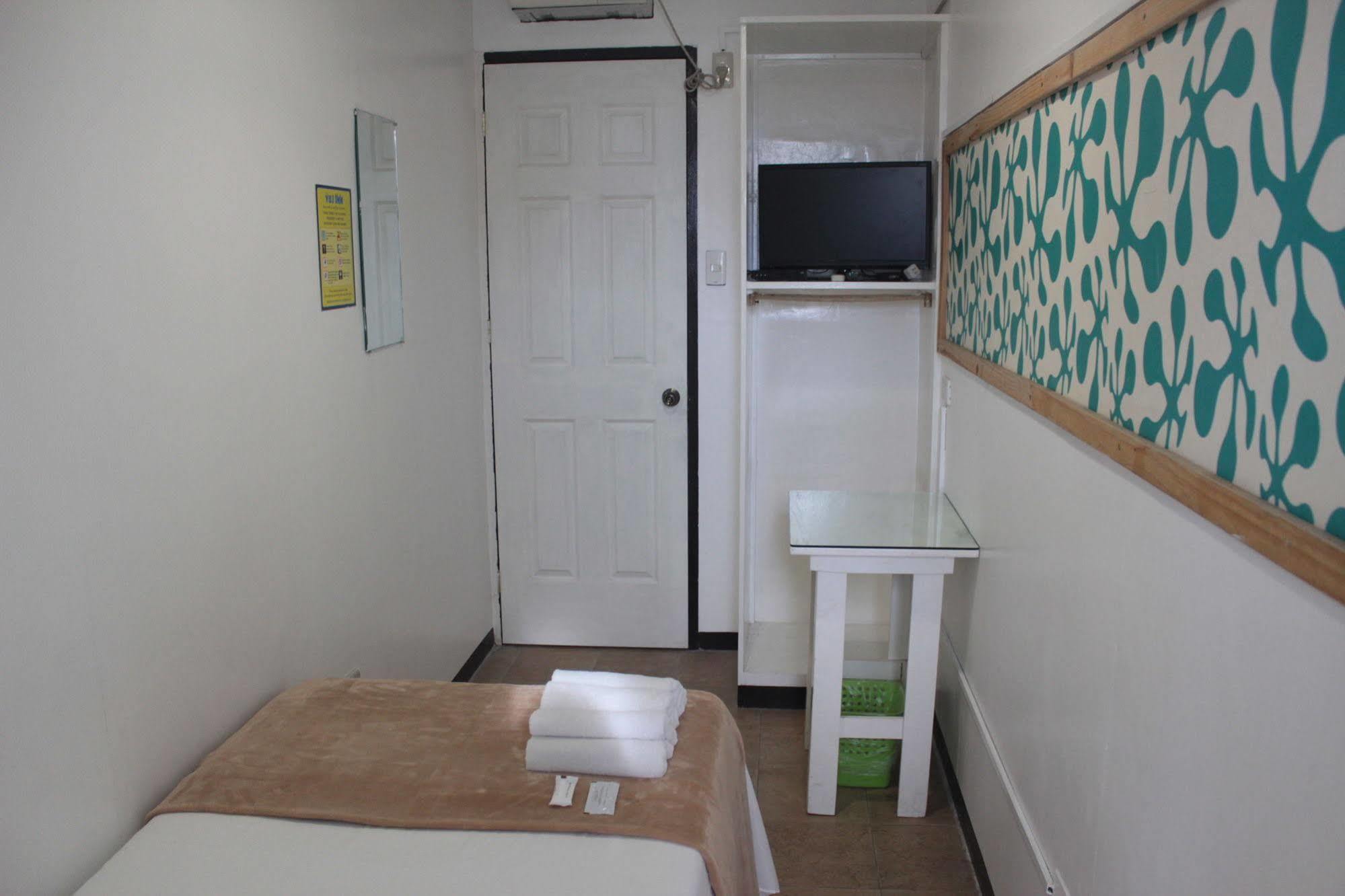 Yuj Inn - Quezon City Zewnętrze zdjęcie